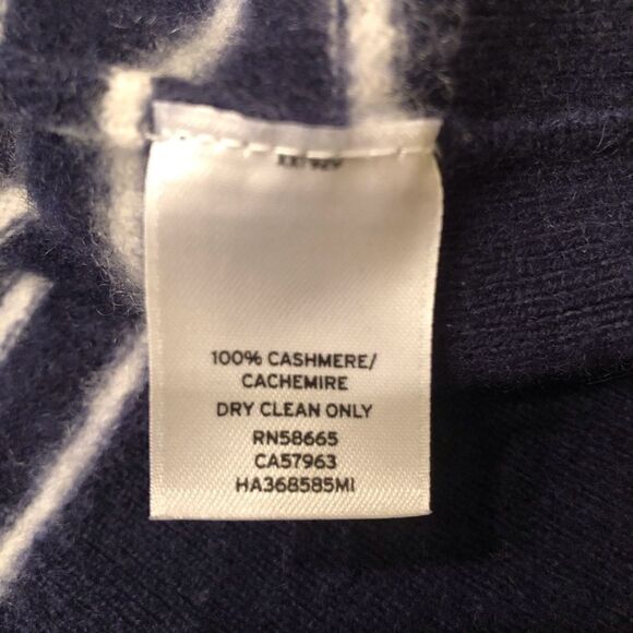 Halogen 100% Cashmere Long Sleeve Blue and White V-Neck Sweater - Picture 4 of 8